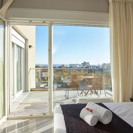 Luxury Resident *
